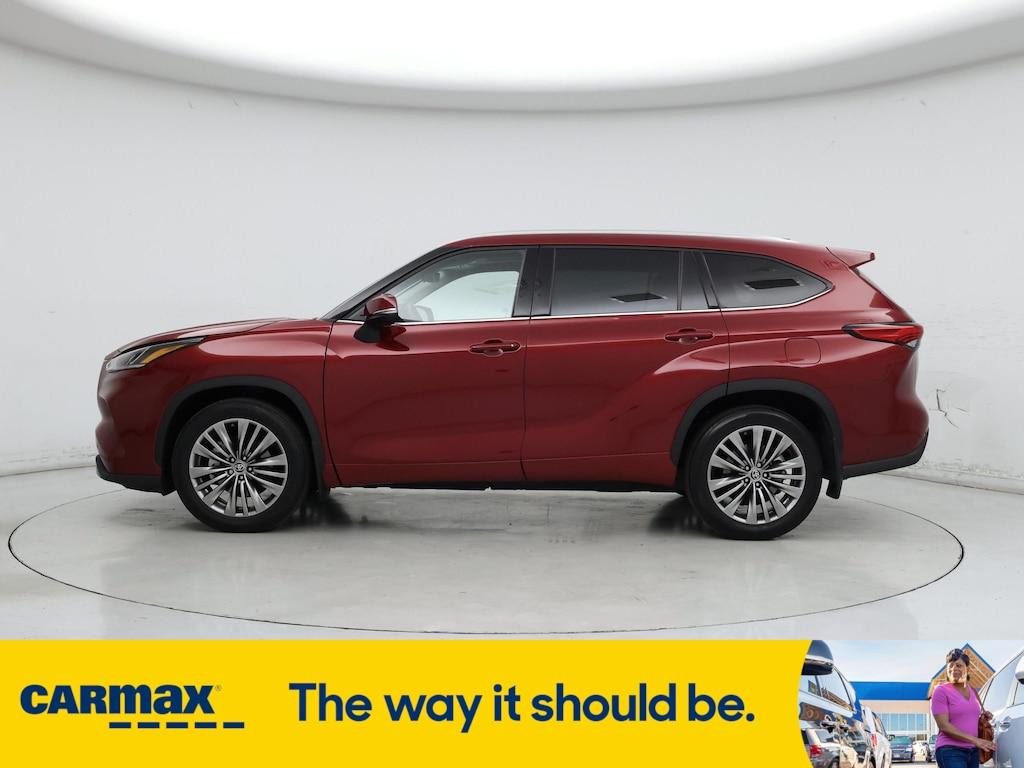 used 2022 Toyota Highlander car, priced at $44,998