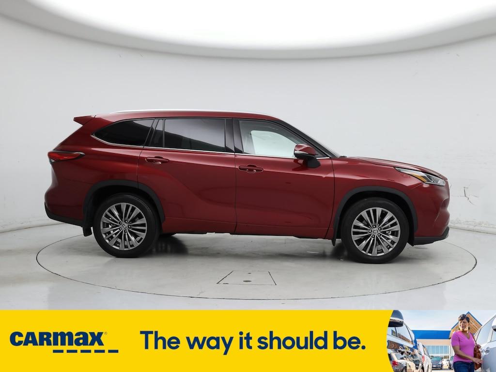 used 2022 Toyota Highlander car, priced at $44,998