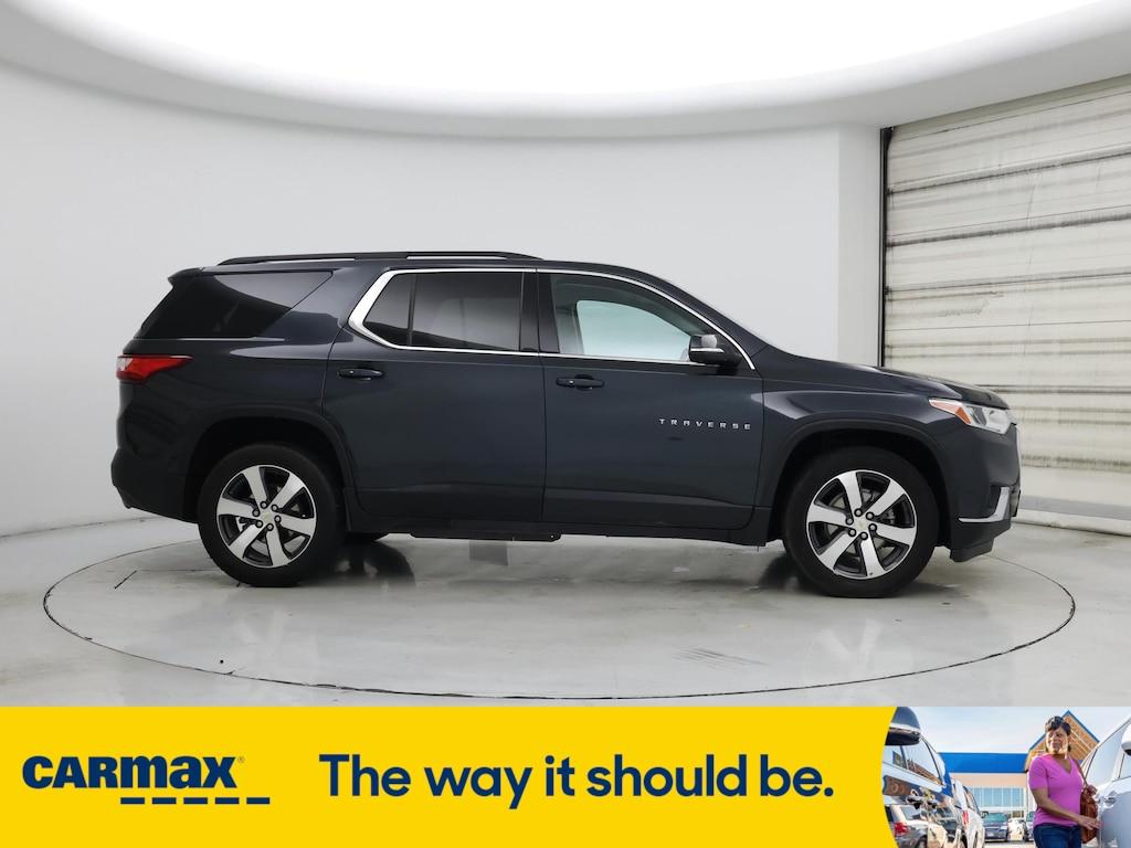 used 2021 Chevrolet Traverse car, priced at $27,998