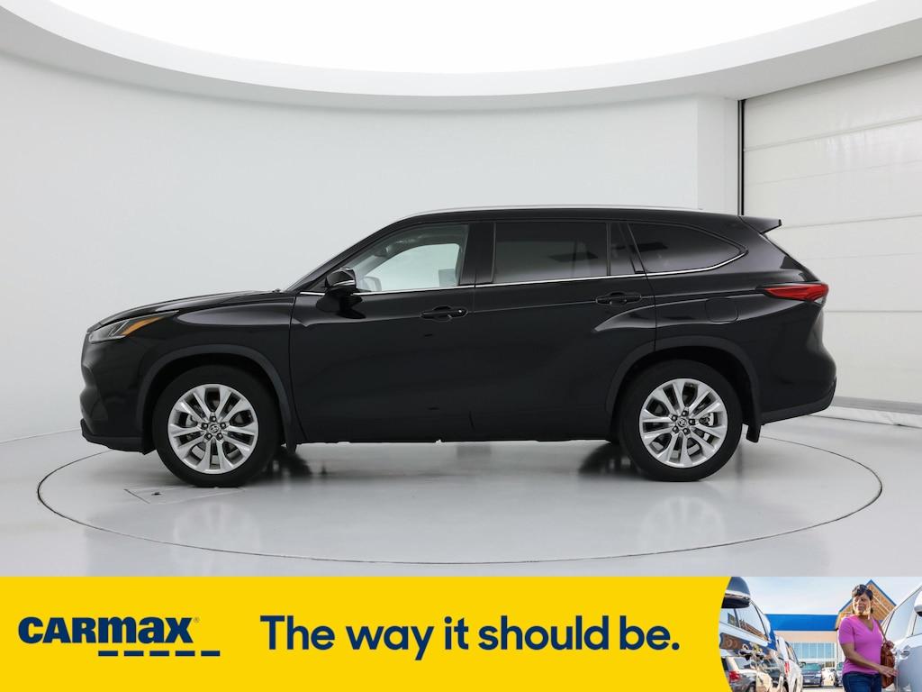 used 2022 Toyota Highlander car, priced at $42,998