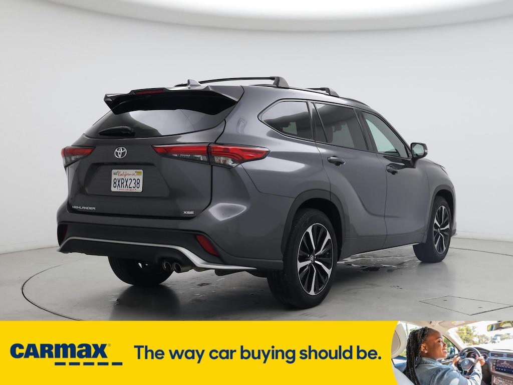 used 2021 Toyota Highlander car, priced at $35,998
