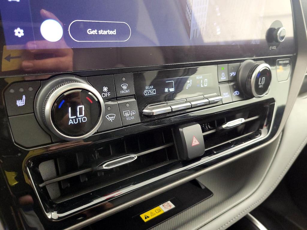 used 2023 Toyota Highlander car, priced at $40,998