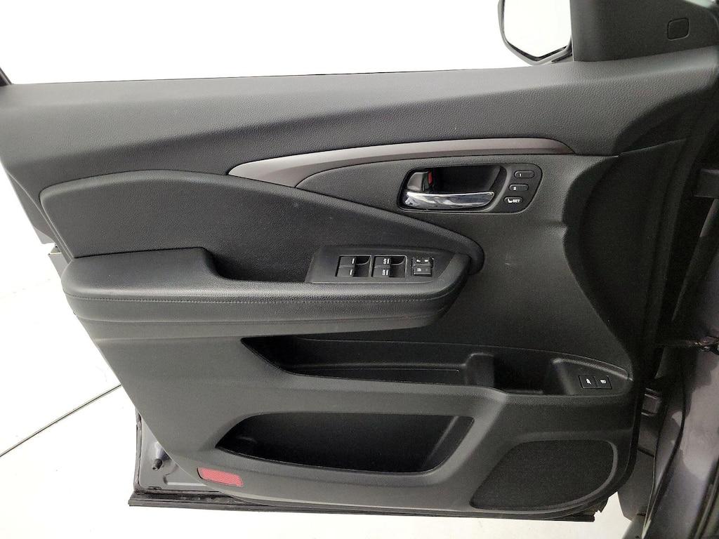 used 2019 Honda Pilot car, priced at $23,998