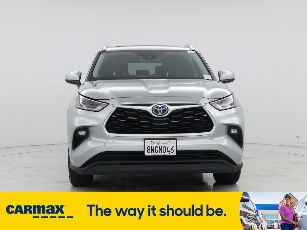 used 2021 Toyota Highlander Hybrid car, priced at $37,998
