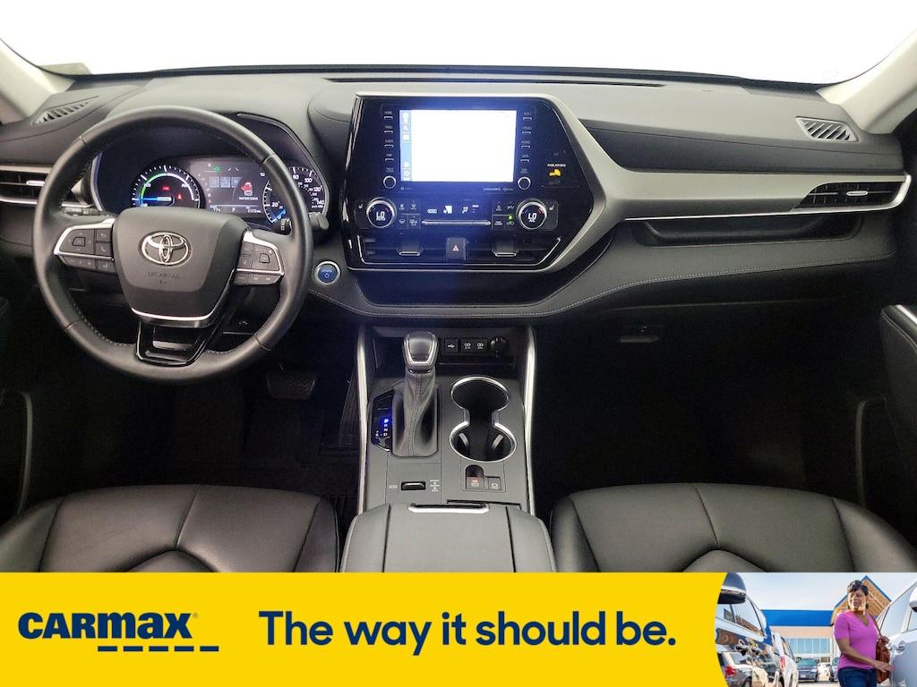 used 2021 Toyota Highlander Hybrid car, priced at $37,998