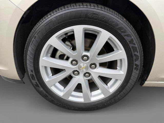 used 2015 Chevrolet Malibu car, priced at $9,998