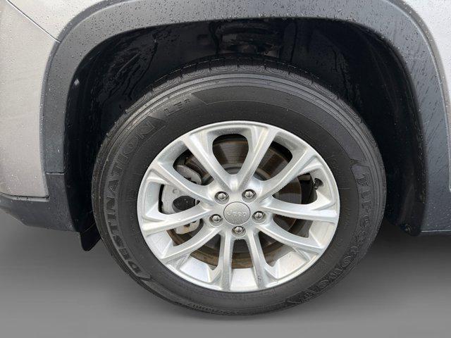 used 2019 Jeep Cherokee car, priced at $16,988