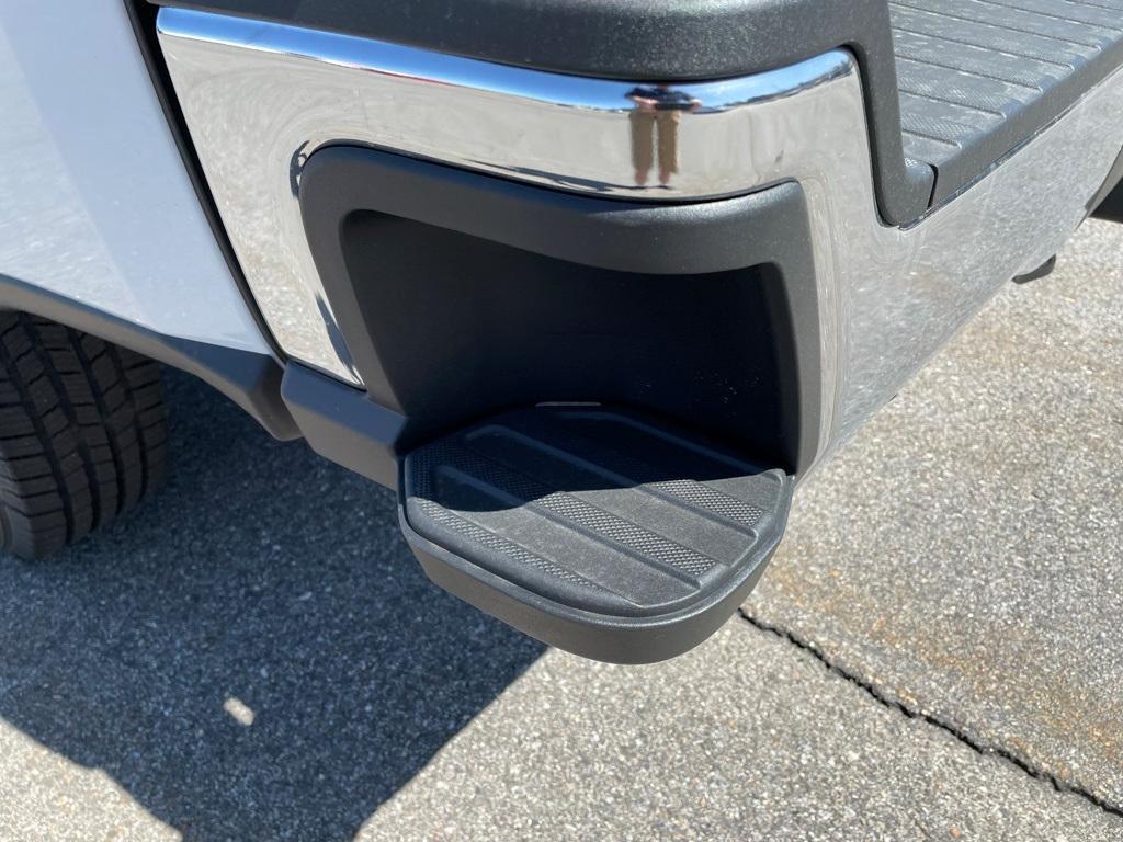 new 2025 Ford F-250 car, priced at $49,340