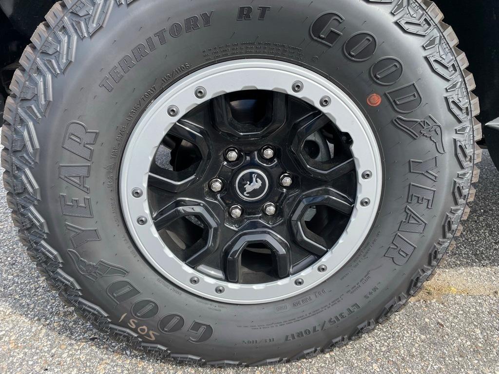 new 2025 Ford Bronco car, priced at $59,914