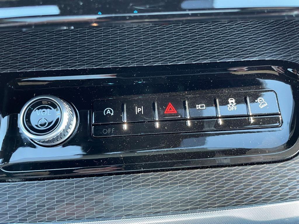 new 2025 Ford Expedition Max car, priced at $84,218