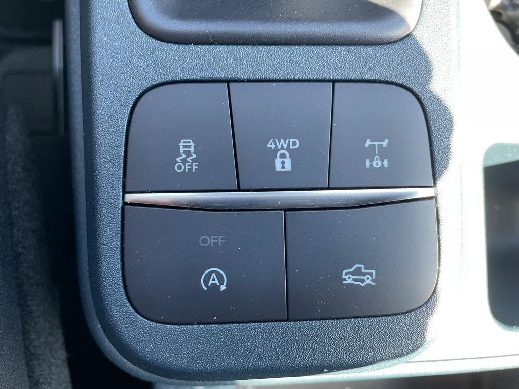 new 2025 Ford Maverick car, priced at $42,285