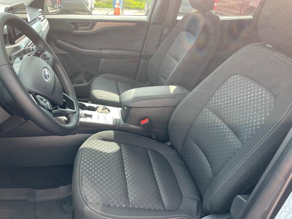 new 2025 Ford Escape car, priced at $29,241