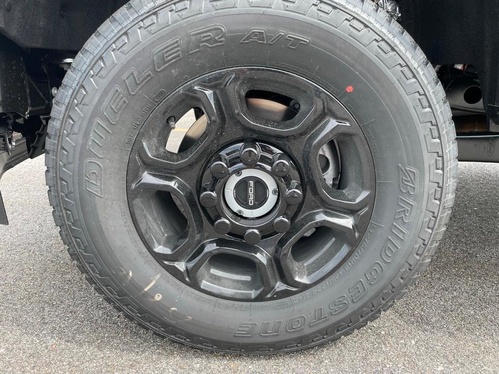 new 2025 Ford F-250 car, priced at $55,392