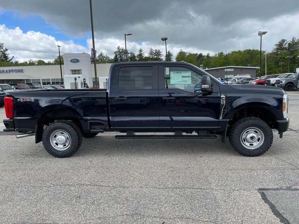 new 2025 Ford F-250 car, priced at $55,400