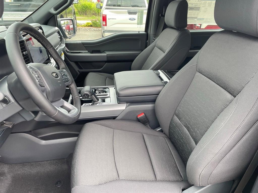 new 2025 Ford F-150 car, priced at $53,220