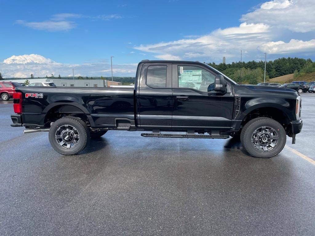new 2025 Ford F-350 car, priced at $58,327