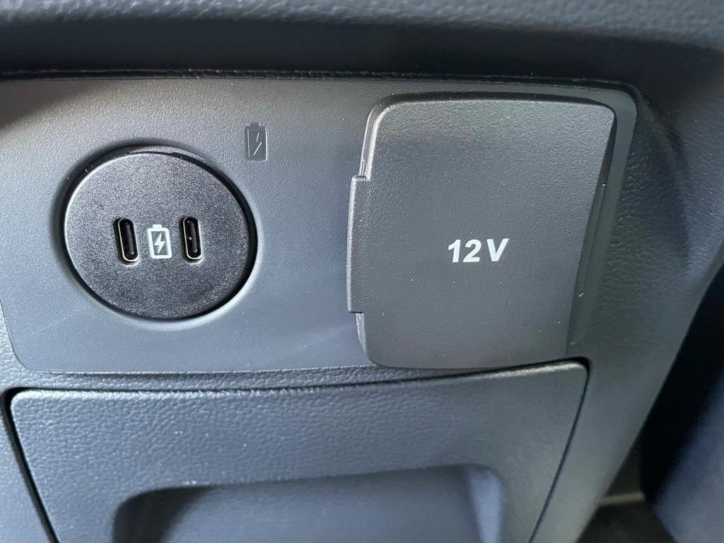 new 2025 Ford Explorer car, priced at $41,914