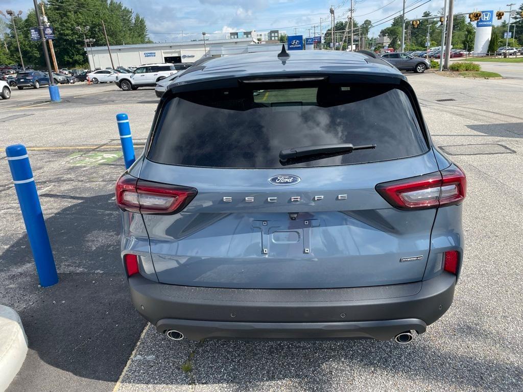new 2025 Ford Escape car, priced at $31,999