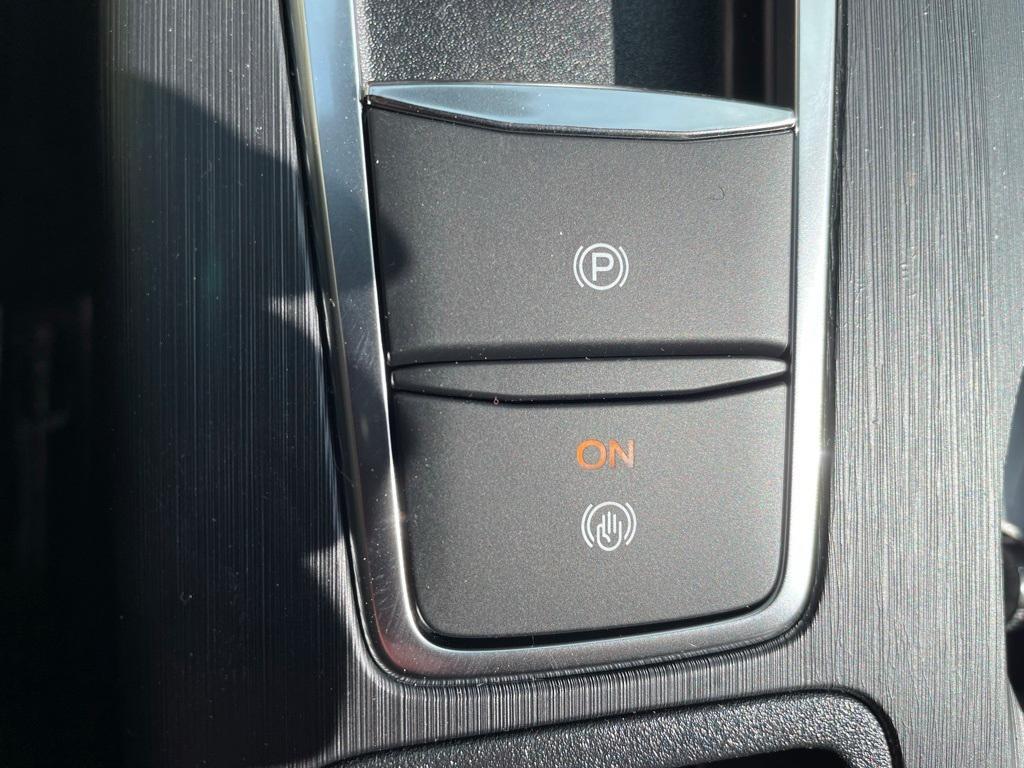 new 2025 Ford Escape car, priced at $31,999