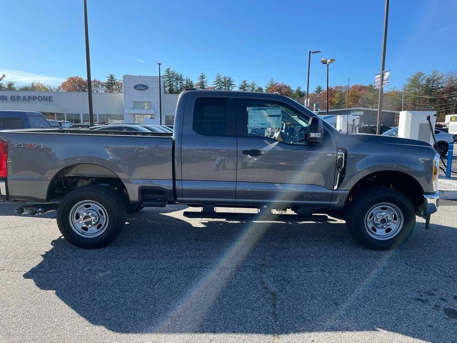 new 2024 Ford F-350 car, priced at $59,870