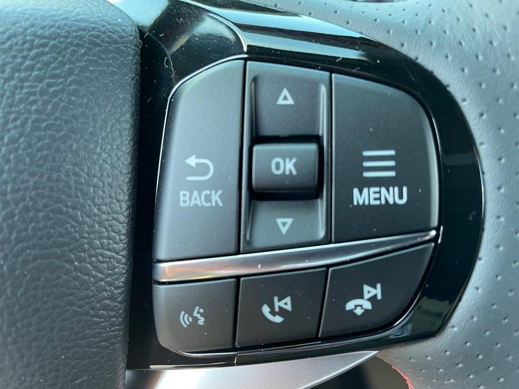new 2025 Ford Explorer car, priced at $57,996