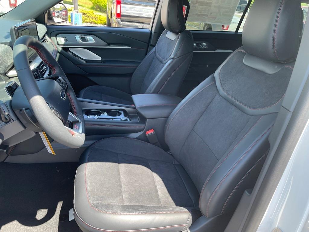 new 2025 Ford Explorer car, priced at $57,996