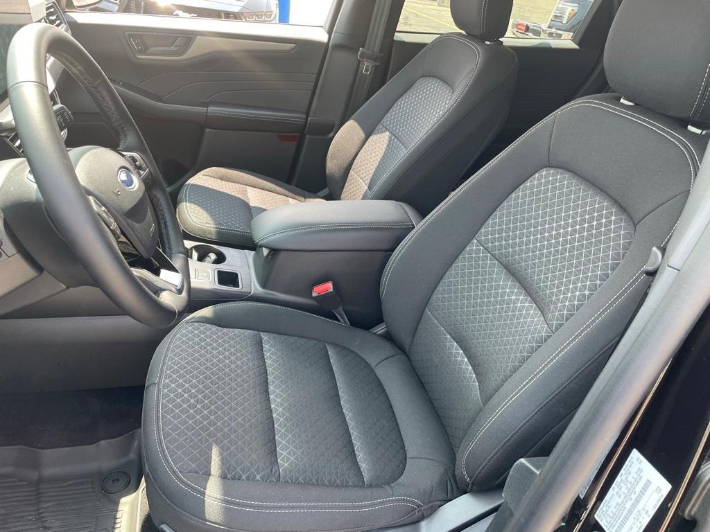 new 2025 Ford Escape car, priced at $29,733