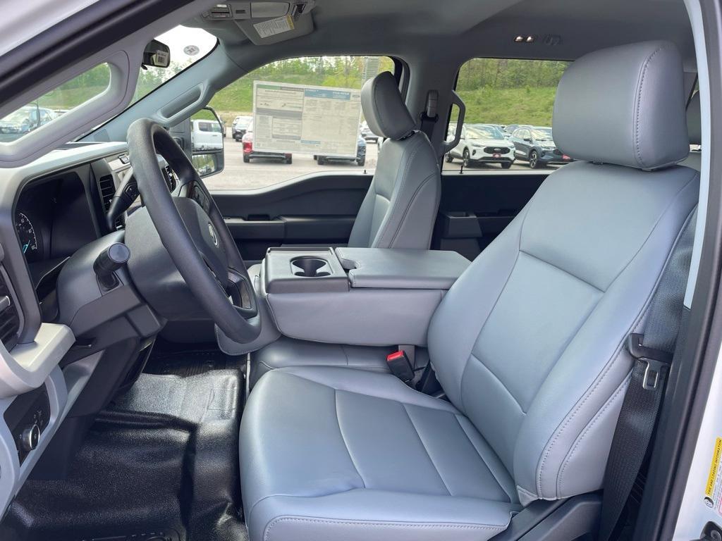 new 2025 Ford F-250 car, priced at $54,430