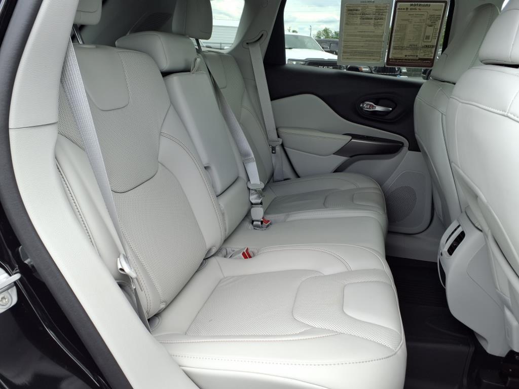 used 2022 Jeep Cherokee car, priced at $28,500