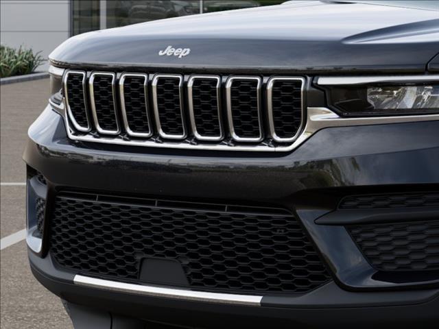 new 2025 Jeep Grand Cherokee car, priced at $40,045