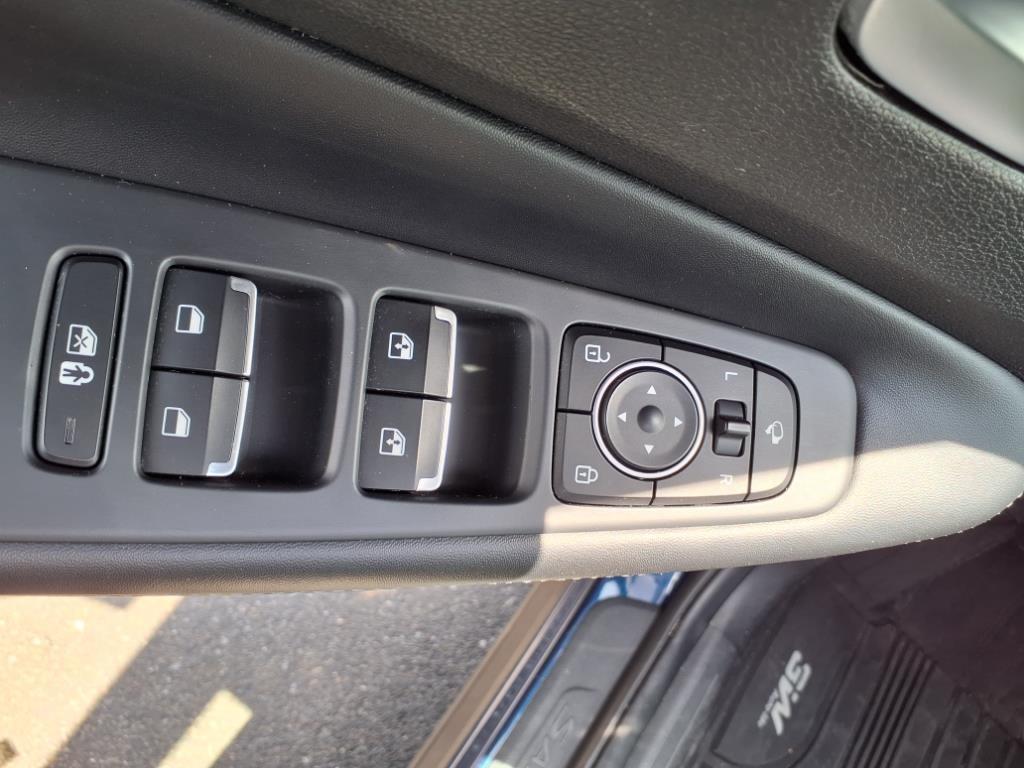 used 2023 Hyundai Santa Fe car, priced at $26,300
