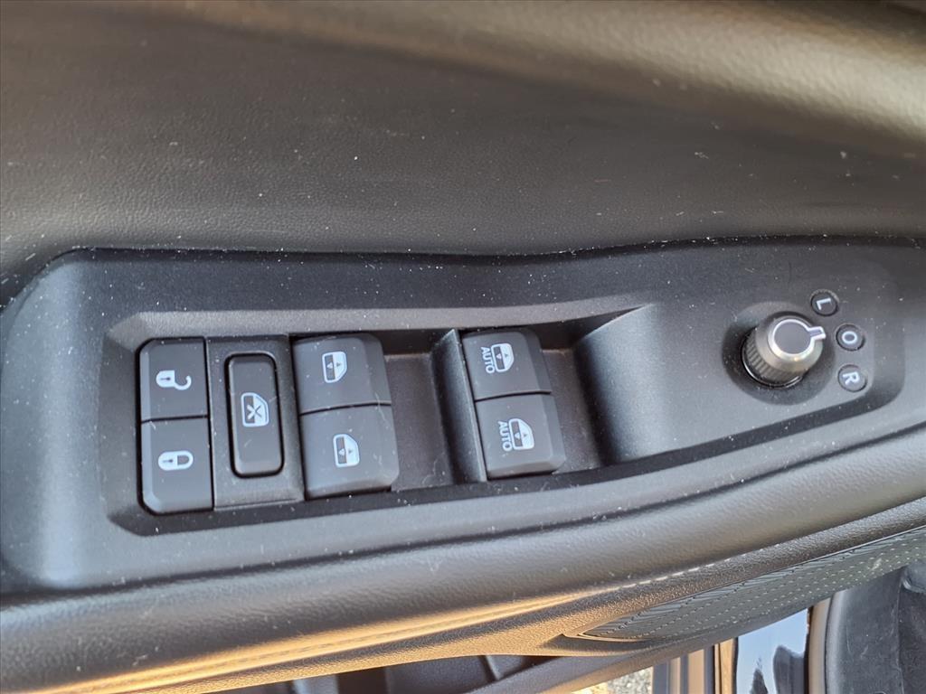 used 2023 Jeep Grand Cherokee L car, priced at $28,765