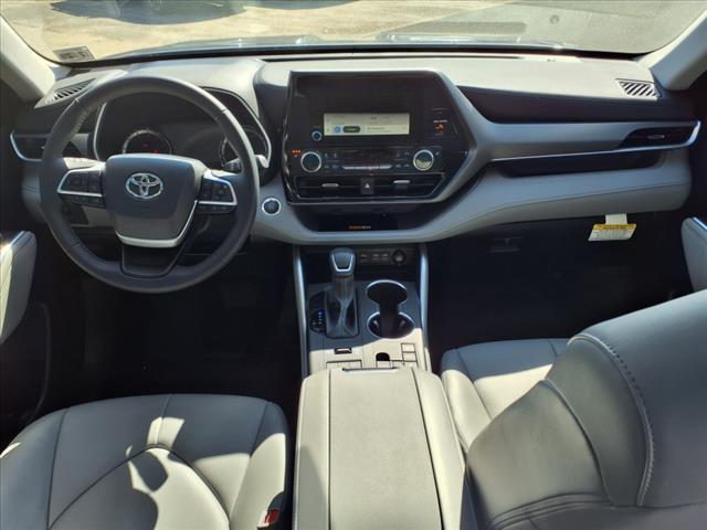 used 2024 Toyota Highlander car, priced at $44,363