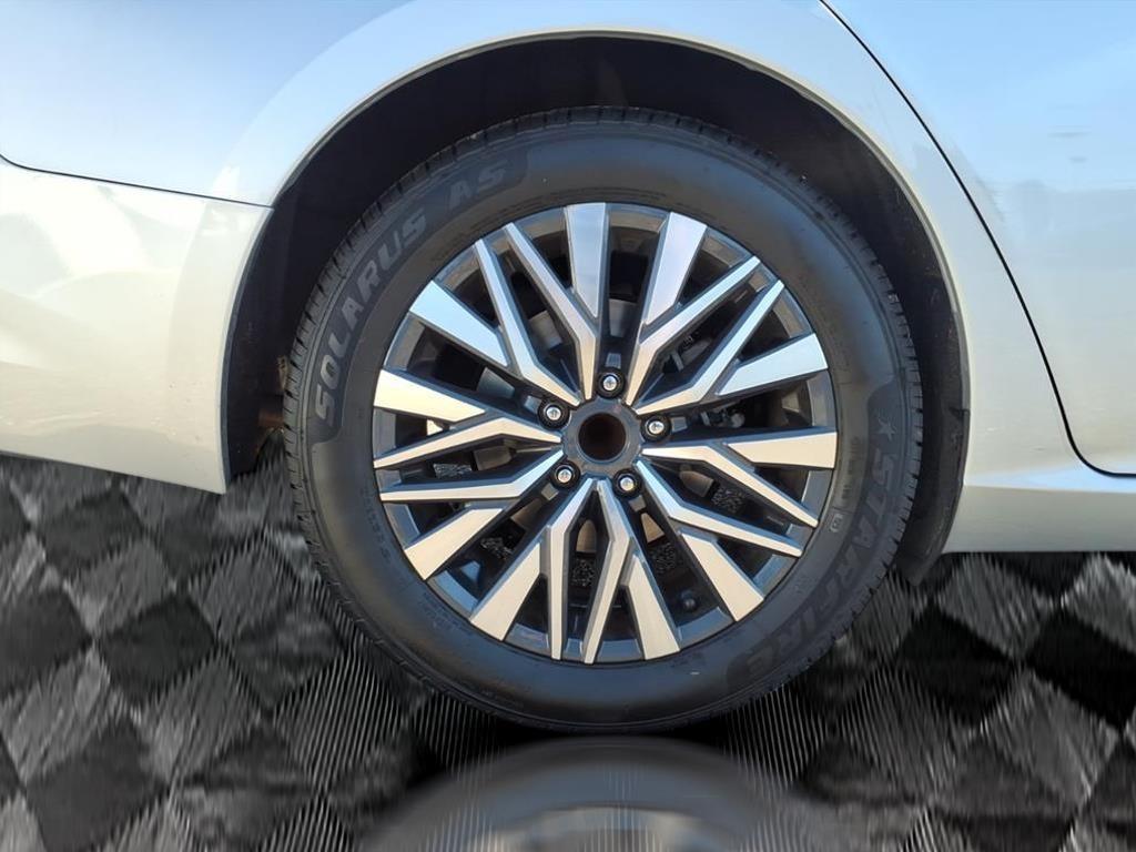 used 2024 Nissan Altima car, priced at $19,000