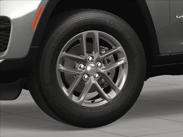 new 2025 Jeep Grand Cherokee car, priced at $40,894