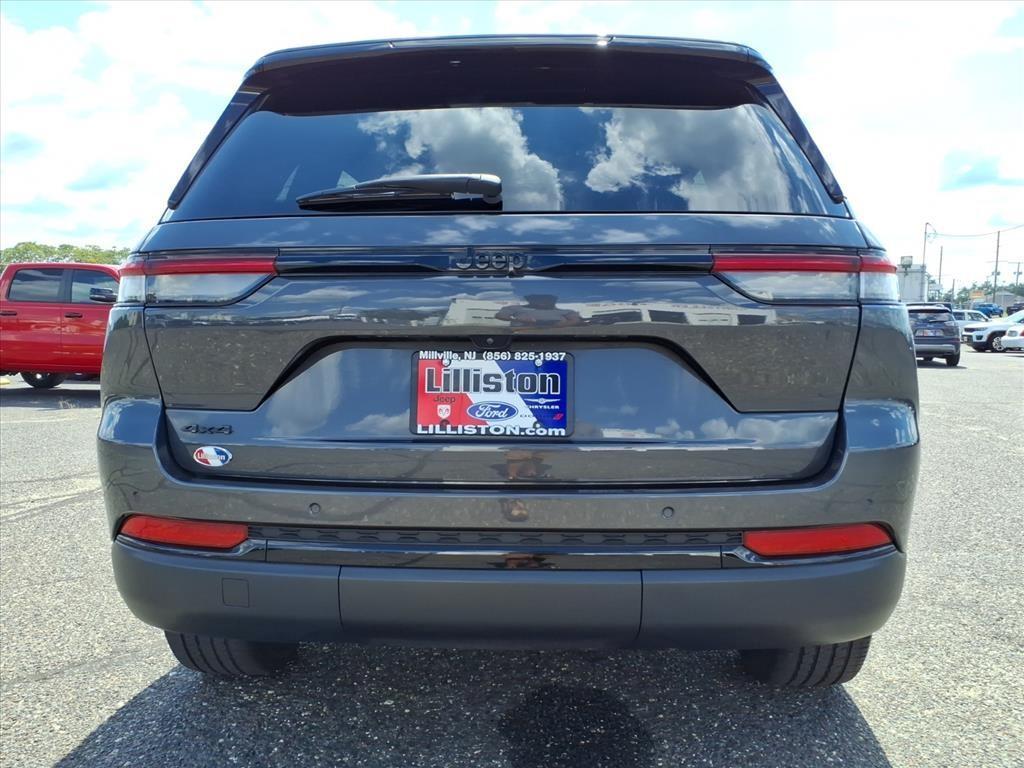 used 2023 Jeep Grand Cherokee car, priced at $34,200