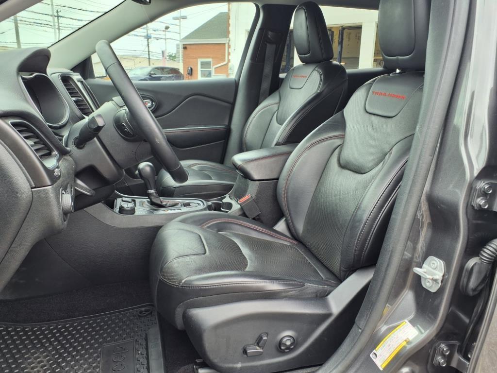 used 2019 Jeep Cherokee car, priced at $17,450