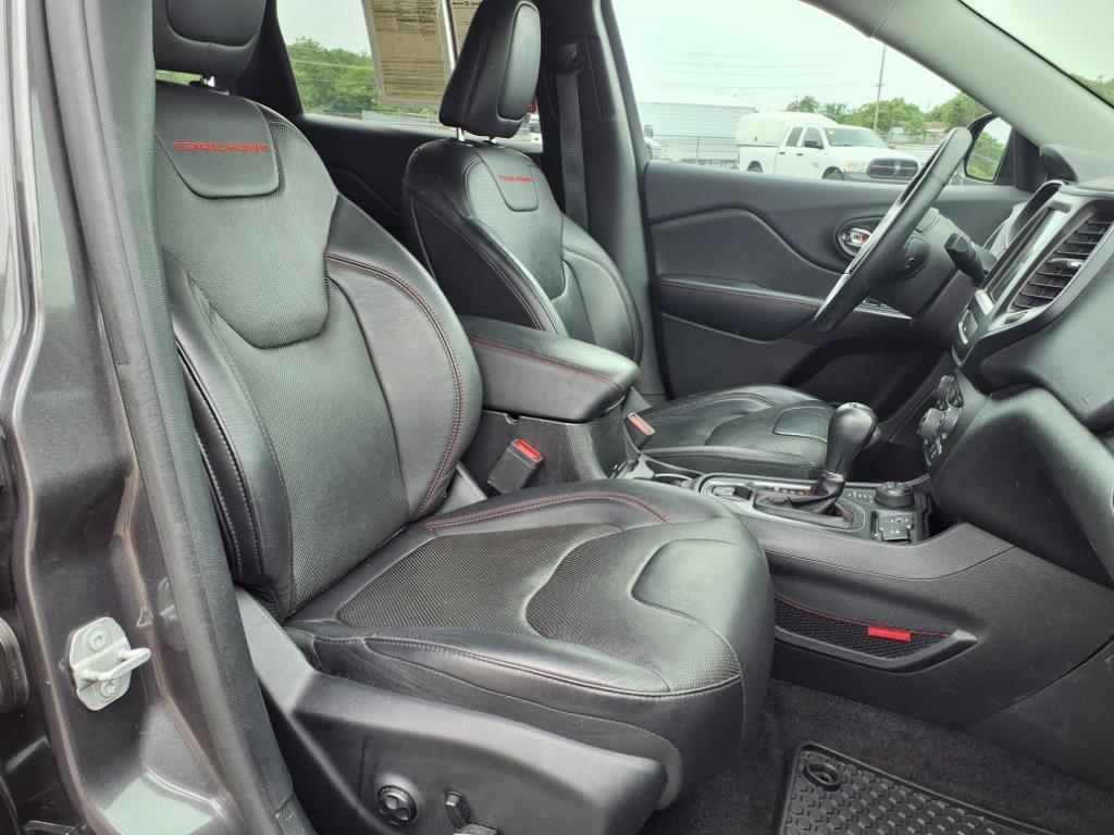 used 2019 Jeep Cherokee car, priced at $17,450