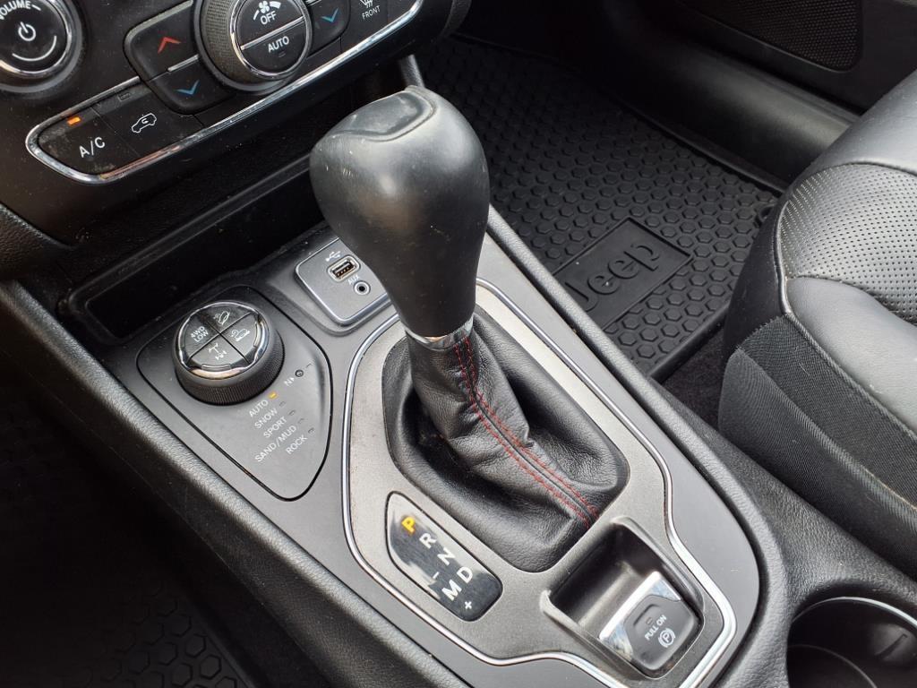 used 2019 Jeep Cherokee car, priced at $17,450