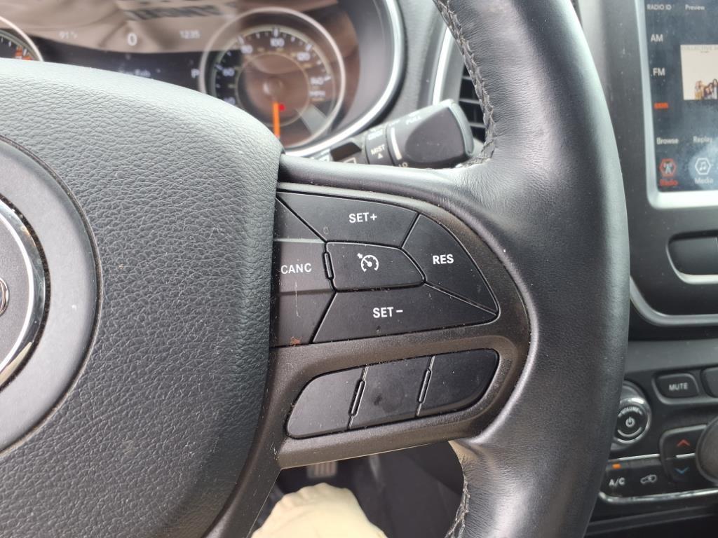 used 2019 Jeep Cherokee car, priced at $17,450