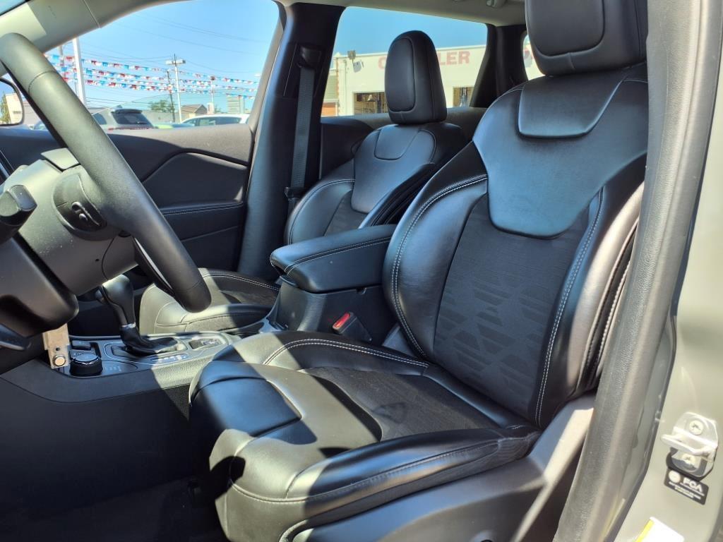 used 2022 Jeep Cherokee car, priced at $23,944