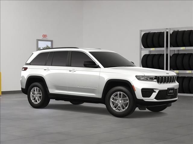 new 2025 Jeep Grand Cherokee car, priced at $39,057