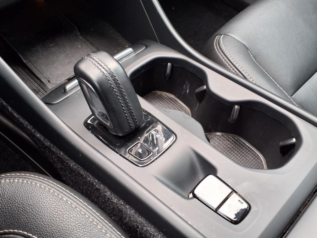 used 2019 Volvo XC40 car, priced at $19,985