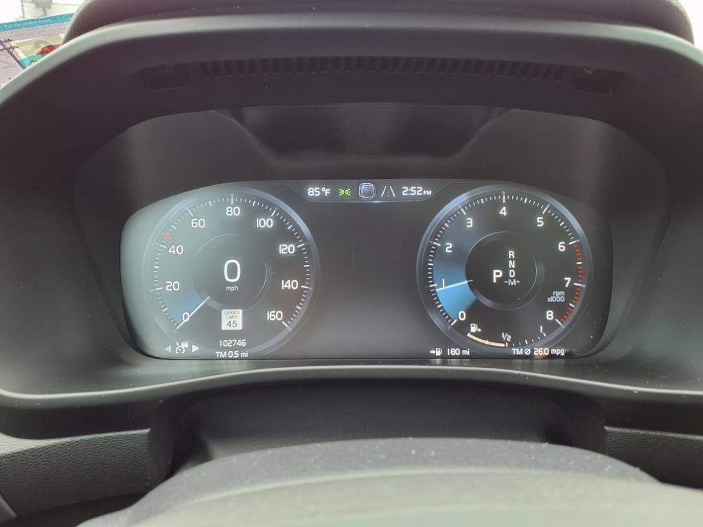 used 2019 Volvo XC40 car, priced at $19,985