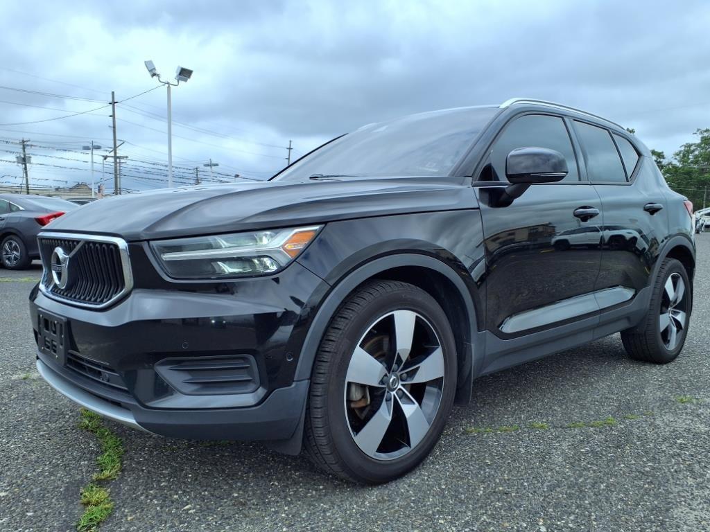 used 2019 Volvo XC40 car, priced at $19,985