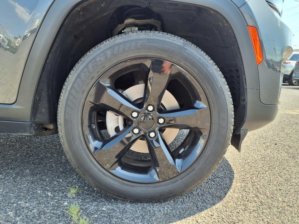 used 2023 Jeep Grand Cherokee car, priced at $34,891
