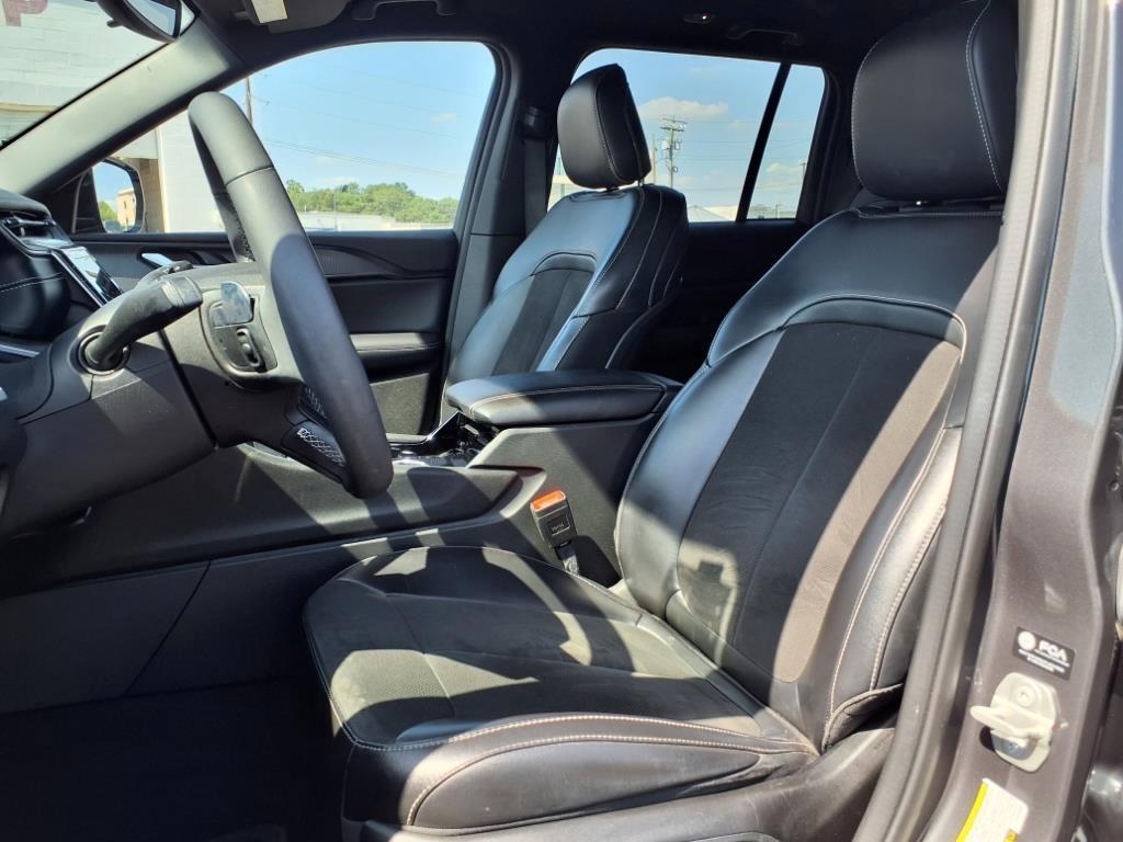 used 2023 Jeep Grand Cherokee car, priced at $34,891