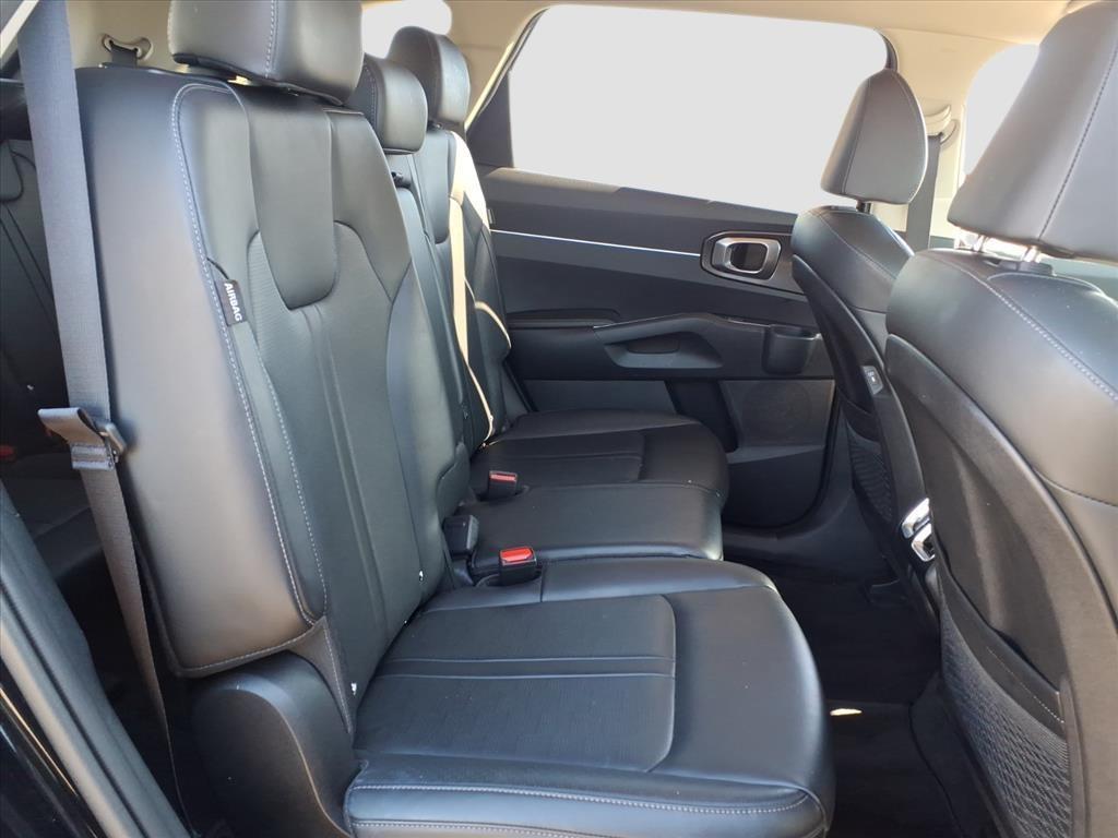 used 2024 Kia Sorento car, priced at $25,000