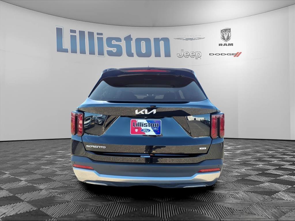 used 2024 Kia Sorento car, priced at $25,000