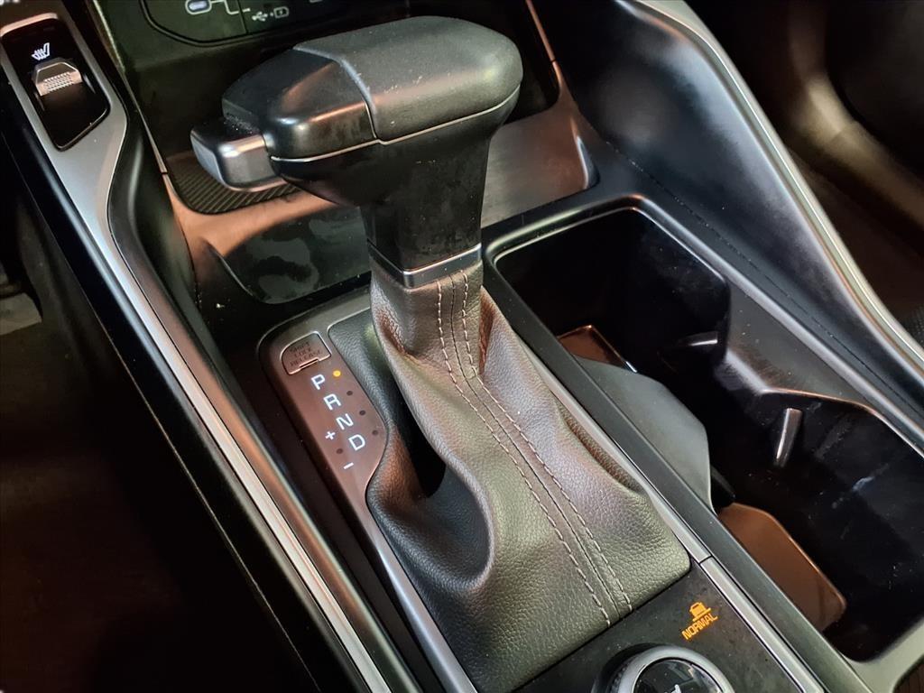 used 2024 Kia Sorento car, priced at $25,000